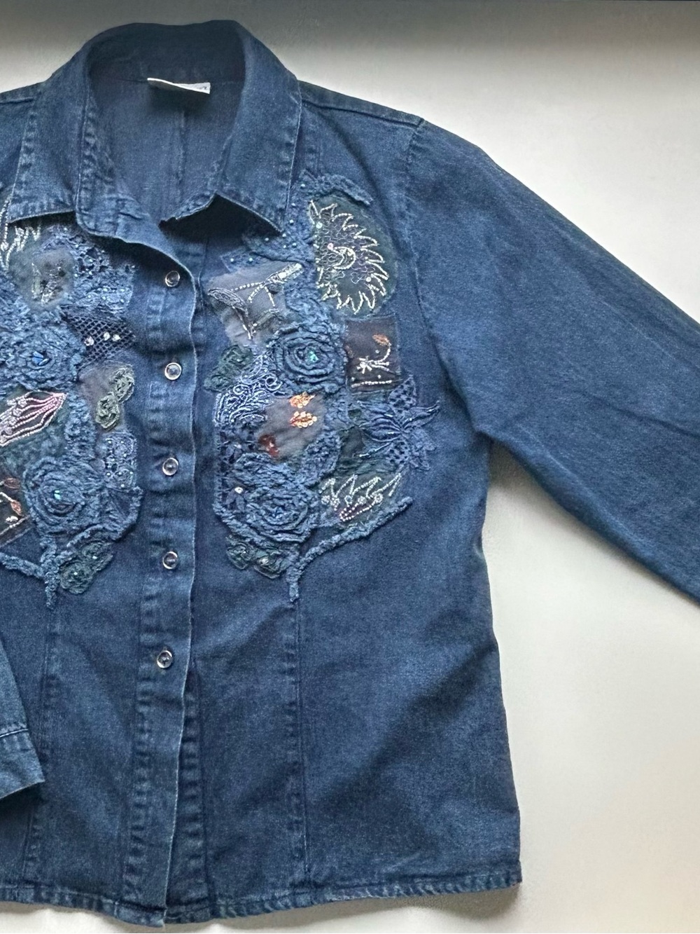 Marilu Blue Embroidered and Beaded Denim Button-Down Shirt for Women L